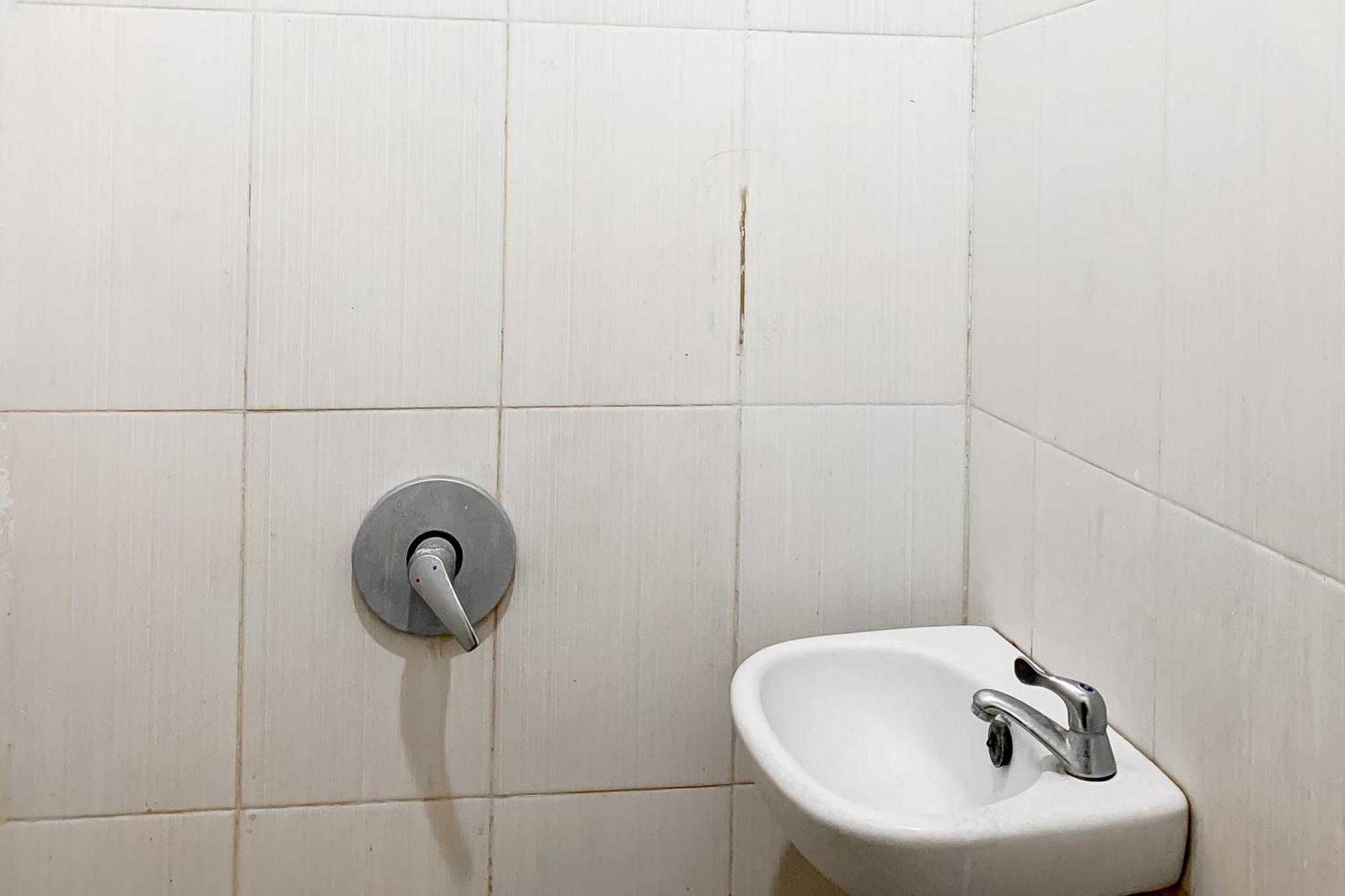 Karins Guesthouse Syariah Redpartner Μπαντούνγκ Εξωτερικό φωτογραφία